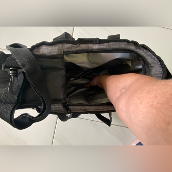 Vegas Golden Knights - Brand anew Cooler Bag - Picture 8 of 9